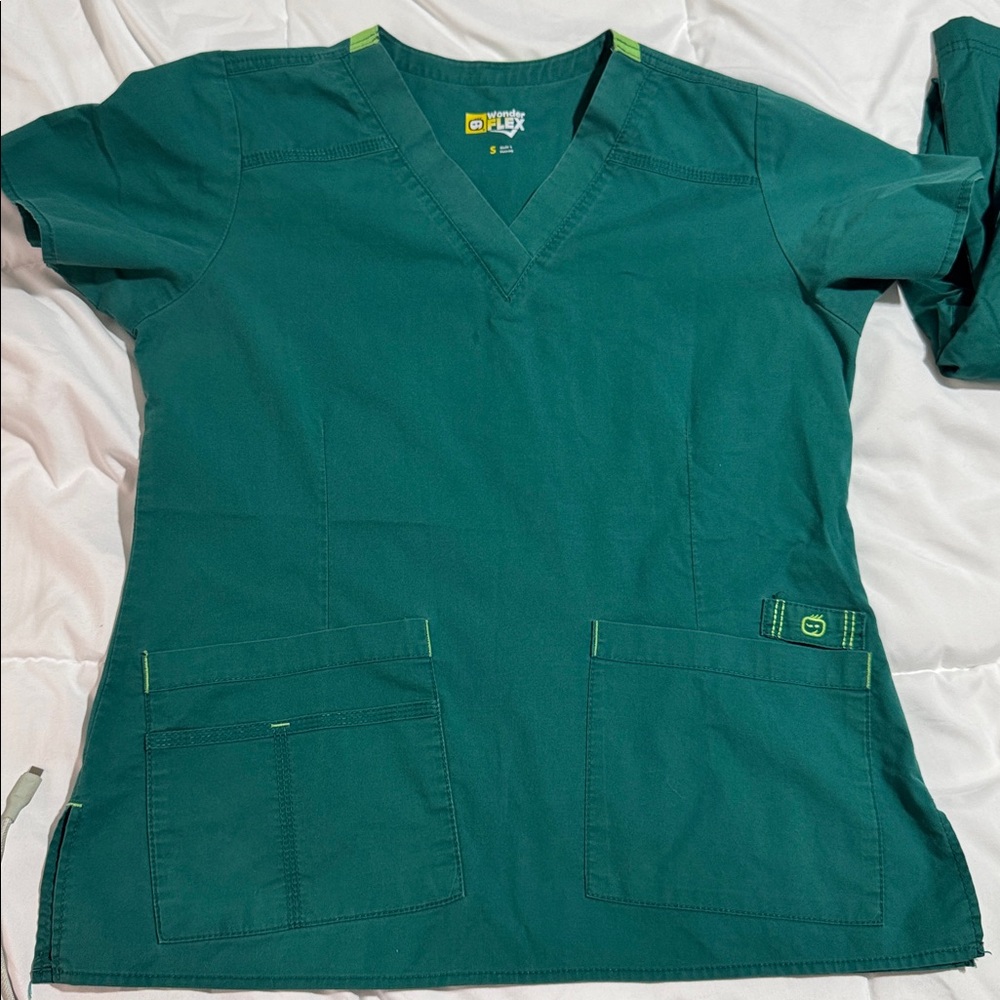 Wonder wink Wonder Flex green scrubs set S/Med NEW with tags (3 pieces) - Picture 6 of 8